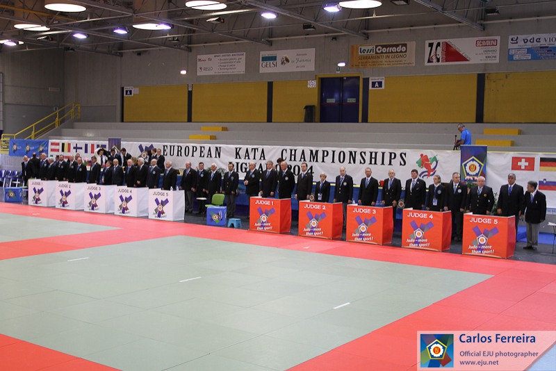/immagini/Judo/2014/GLI ARBITRI DI KATA A LIGNANO PER GLI EUROPEI.jpg